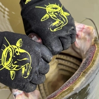 Black Cat Cat Gripper Gloves